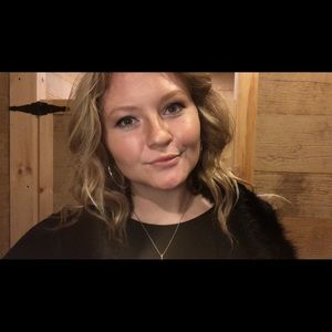 Meet your Posher, Brianna